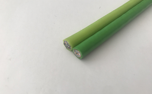 拖链电缆的弯曲半径与传输性能